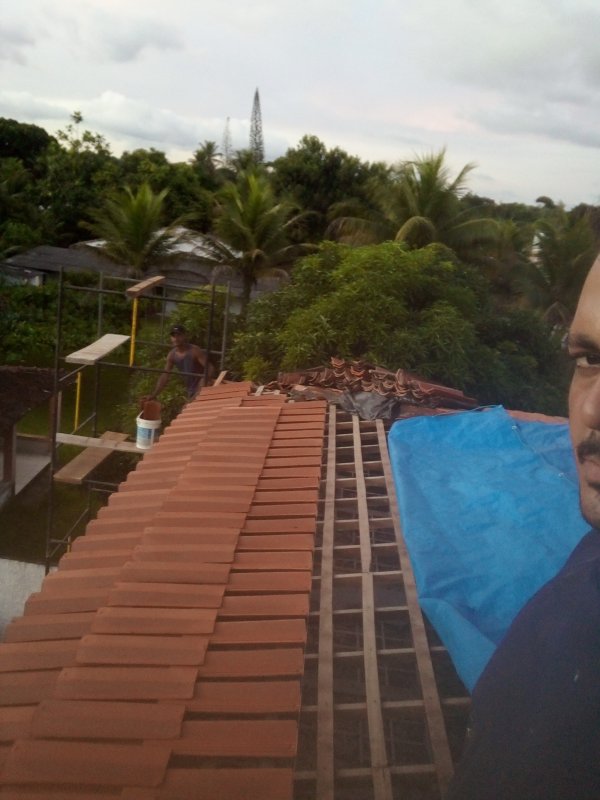 Coberta com telha colonial
